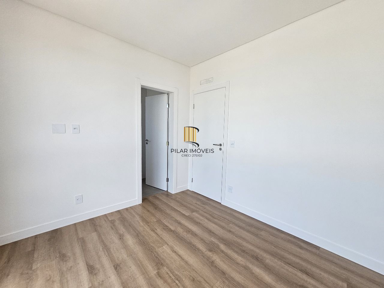 APARTAMENTO DE LUXO NO BLUE WAVES RESIDENCES EM PIÇARRA- SC COM VISTA PARA O MAR - ALTO PADRÃO