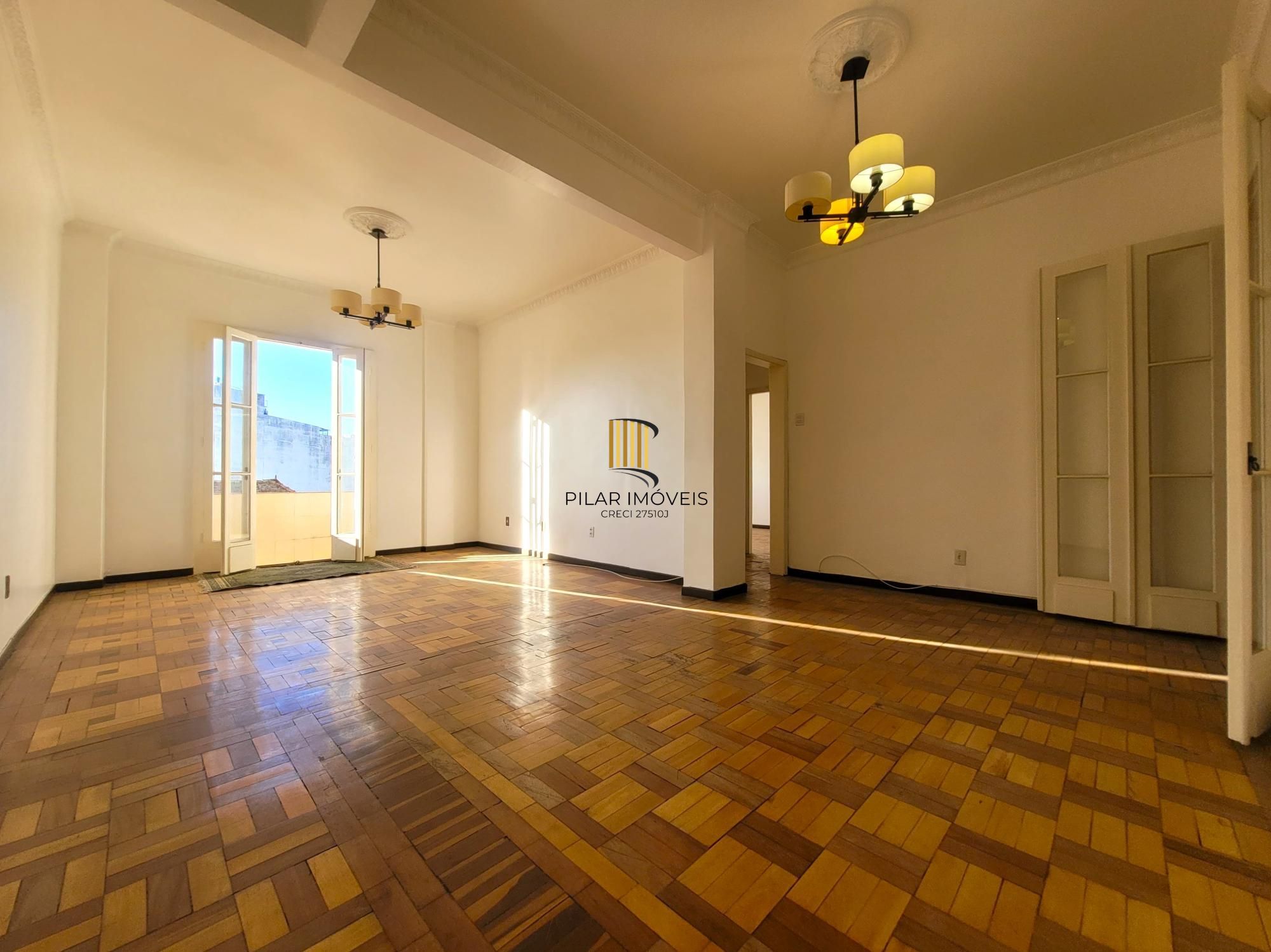 Excelente apartamento 2 dormitórios com  vista espetacular e sacada  na Rua :Dr. Barros Cassal . - Pilar Imóveis