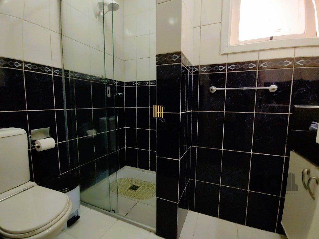 Casa 3 dormitórios no bairro Vila Cachoeirinha