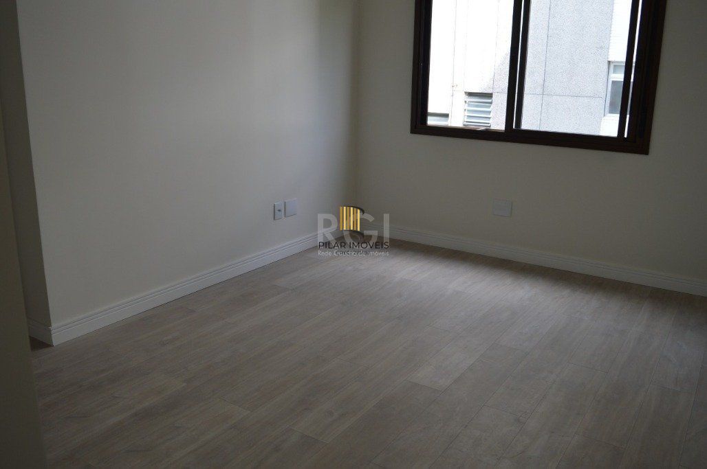 Apartamento 2 dormitórios com box duplo próximo ao Zaffari da Cabral