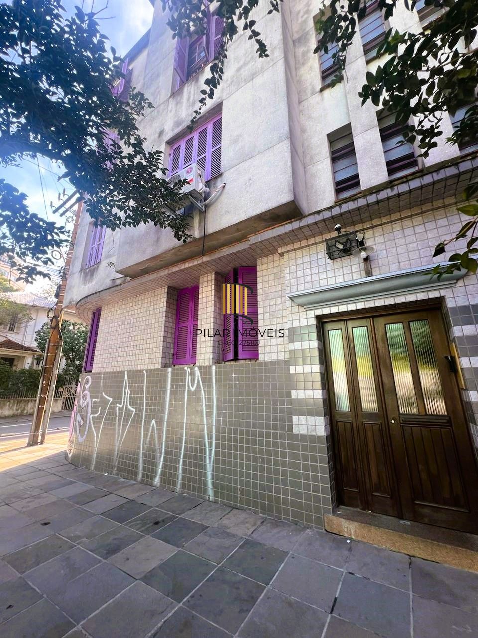 APARTAMENTO 3 DORMITÓRIOS NO BAIRRO BOM FIM PRÓXIMO A UFRGS E PARQUE REDENÇÃO.