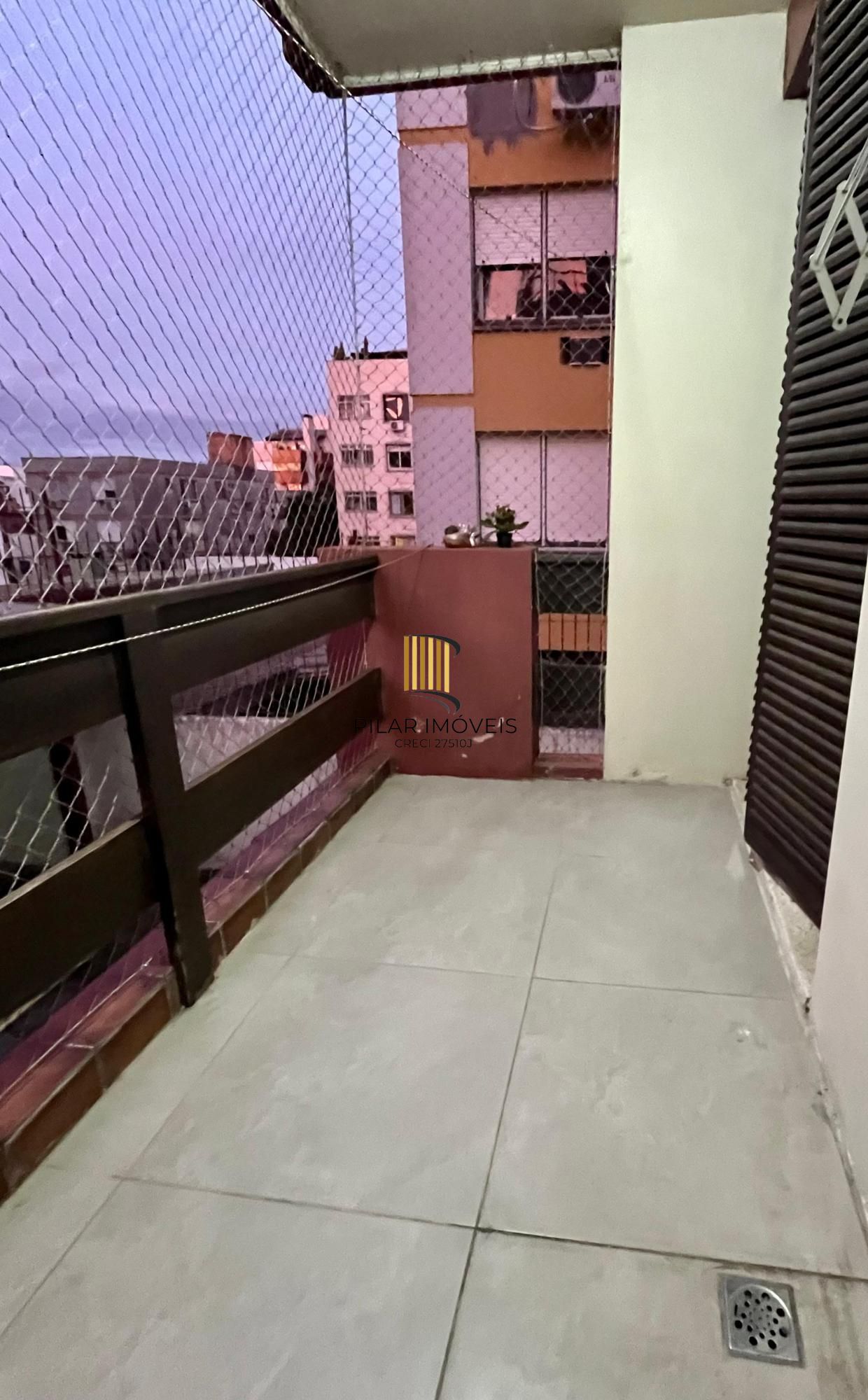 NO BAIRRO MONT'SERRAT APARTAMENTO 2 DORMITÓRIOS COM VAGA COBERTA!