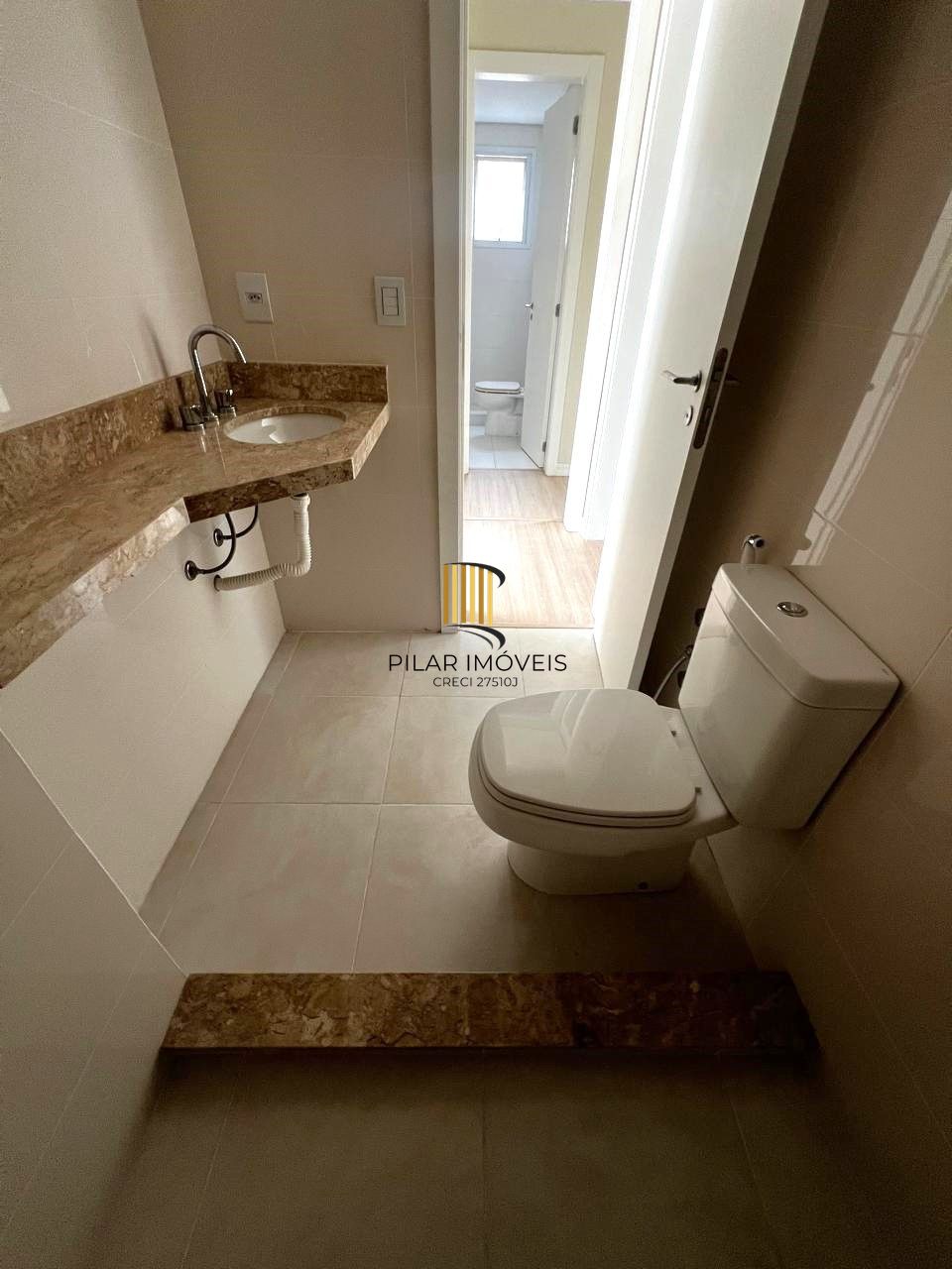 Apartamento 2 dormitórios com 1 suíte,  garden, 2 vagas e elevador no Bom Fim!