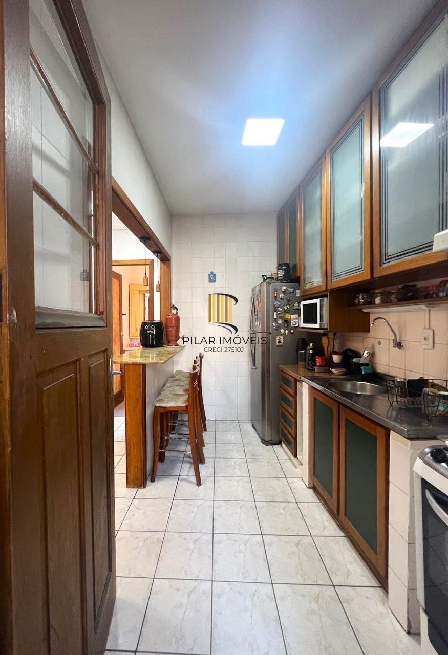 APARTAMENTO 3 DORMITÓRIOS NO BAIRRO BOM FIM PRÓXIMO A UFRGS E PARQUE REDENÇÃO.