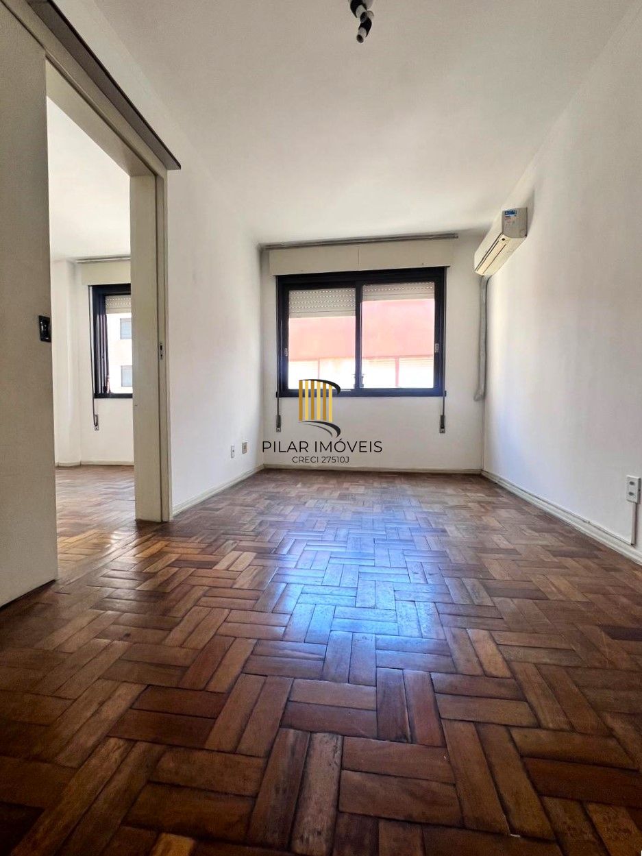 APARTAMENTO 1 DORMITÓRIO COM PORTARIA E ELEVADOR NA RUA GEN. LIMA E SILVA.