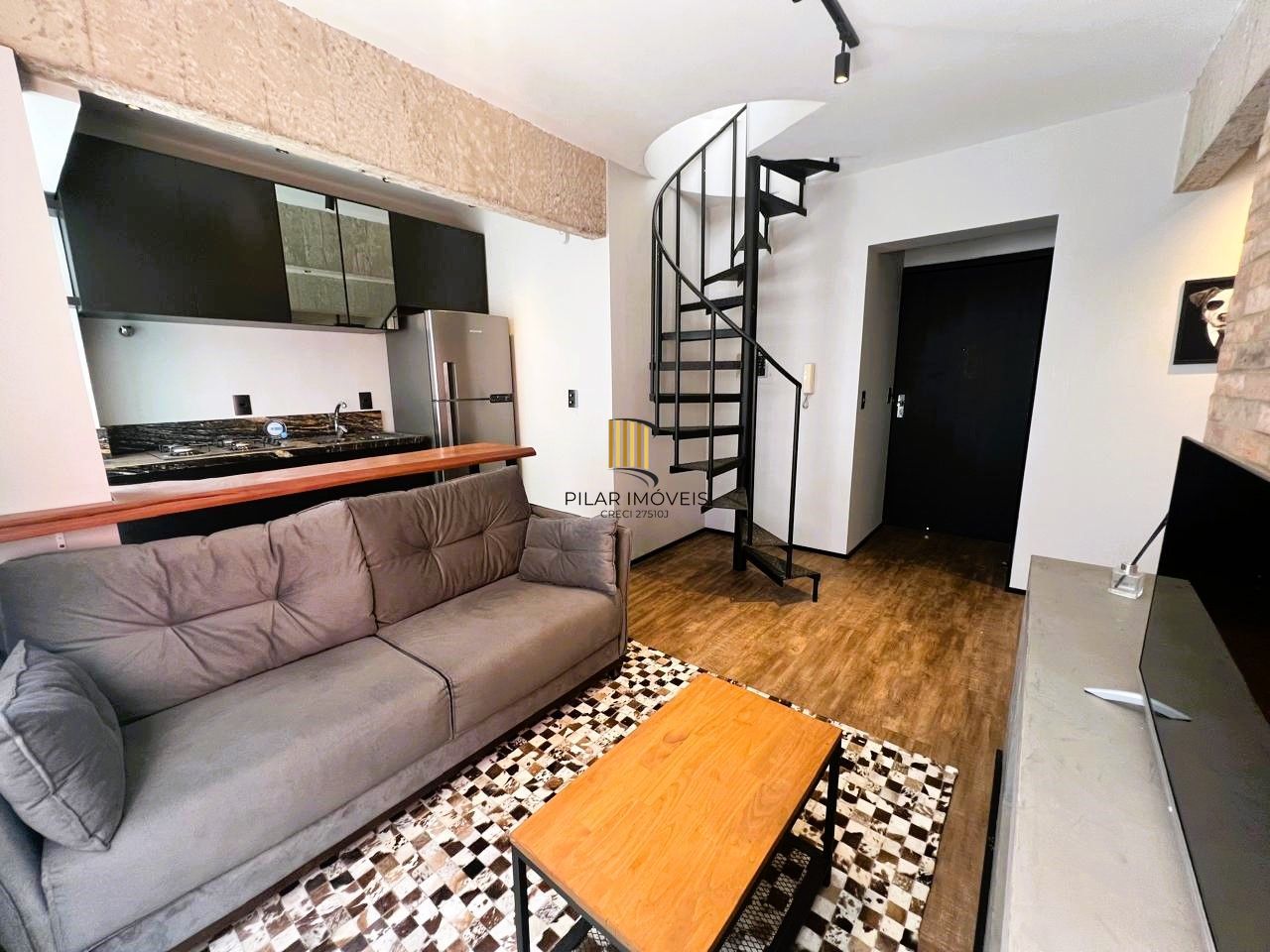 Cobertura 1 dormitório semi mobiliada com piscina e vaga no Bom Fim