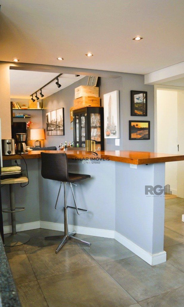 Excelente apartamento 2 dormitórios com  1 suíte e vista panorâmica para o Guaíba