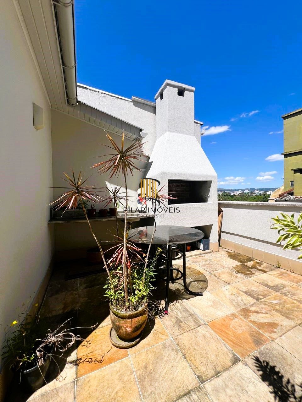 Cobertura 1 dormitório semi mobiliada com piscina e vaga no Bom Fim