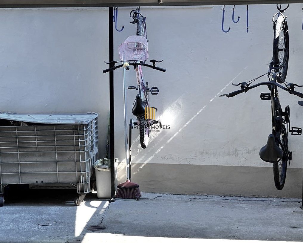 Excelente apartamento 2 dormitórios reformado no Bom Fim