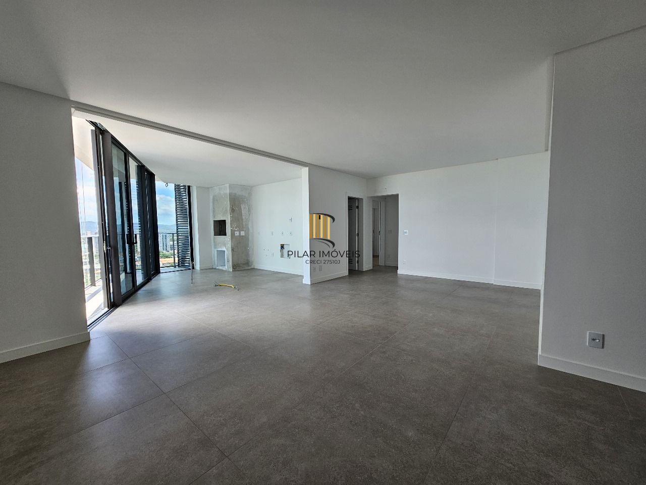 APARTAMENTO DE LUXO NO BLUE WAVES RESIDENCES EM PIÇARRA- SC COM VISTA PARA O MAR - ALTO PADRÃO