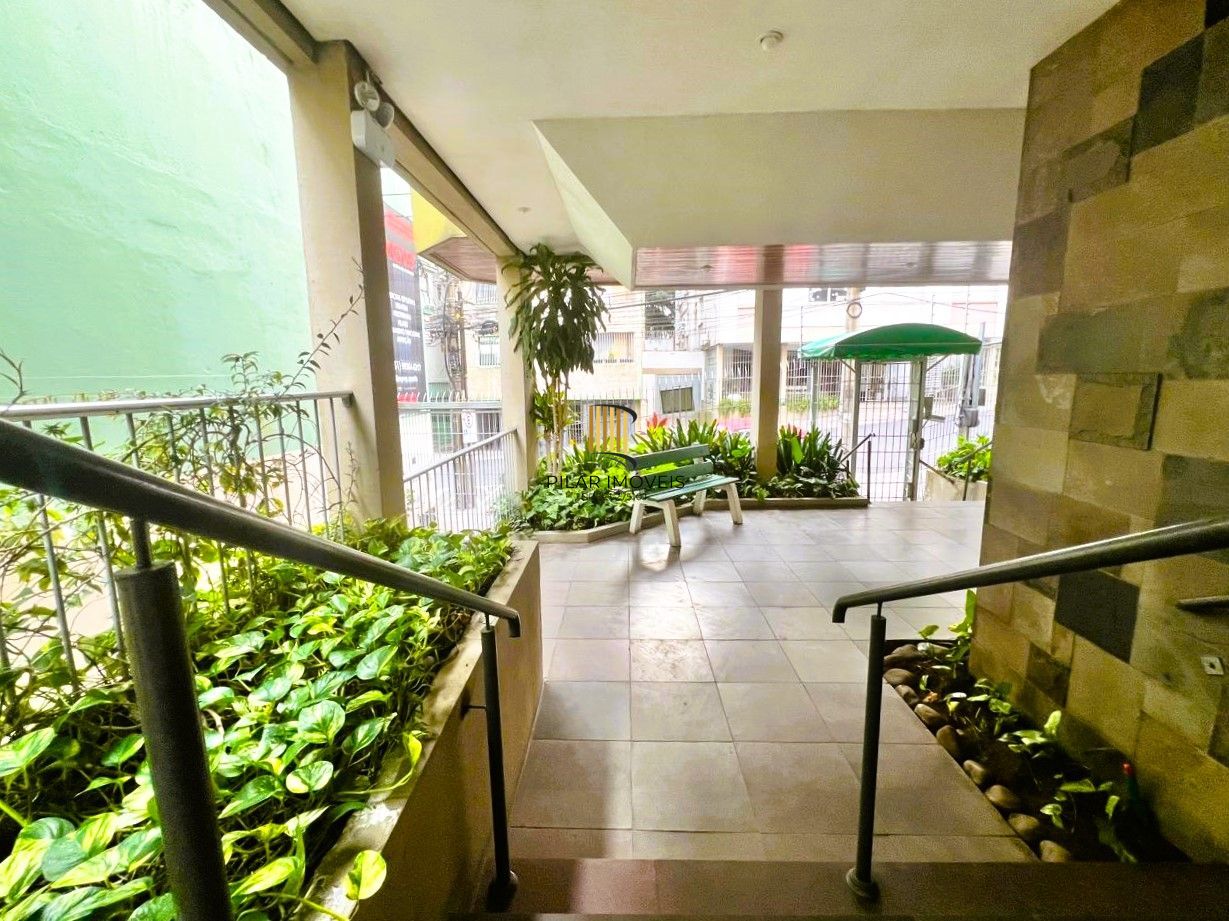 OPORTUNIDADE ÚNICA NO BOM FIM: APARTAMENTO 2 DORMITÓRIOS COM VAGA E ELEVADOR