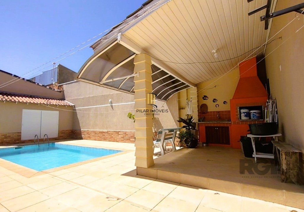 Casa 3 dormitórios no bairro Vila Cachoeirinha