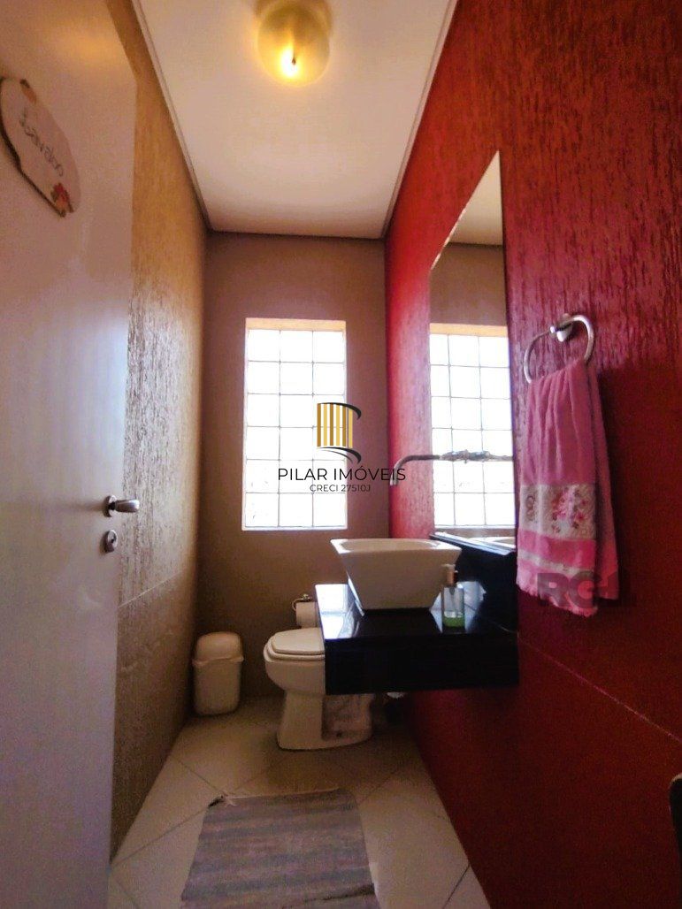 Casa 3 dormitórios no bairro Vila Cachoeirinha
