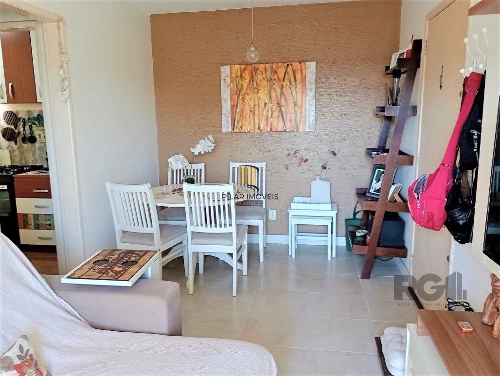 ótimo apartamento 2 dormitórios com sacada e 1 vaga de garagem coberta por convenção.