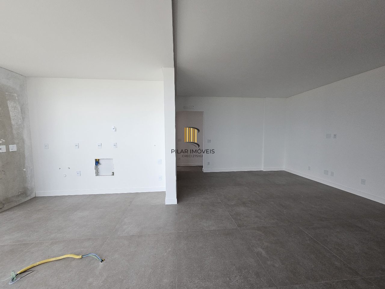 APARTAMENTO DE LUXO NO BLUE WAVES RESIDENCES EM PIÇARRA- SC COM VISTA PARA O MAR - ALTO PADRÃO