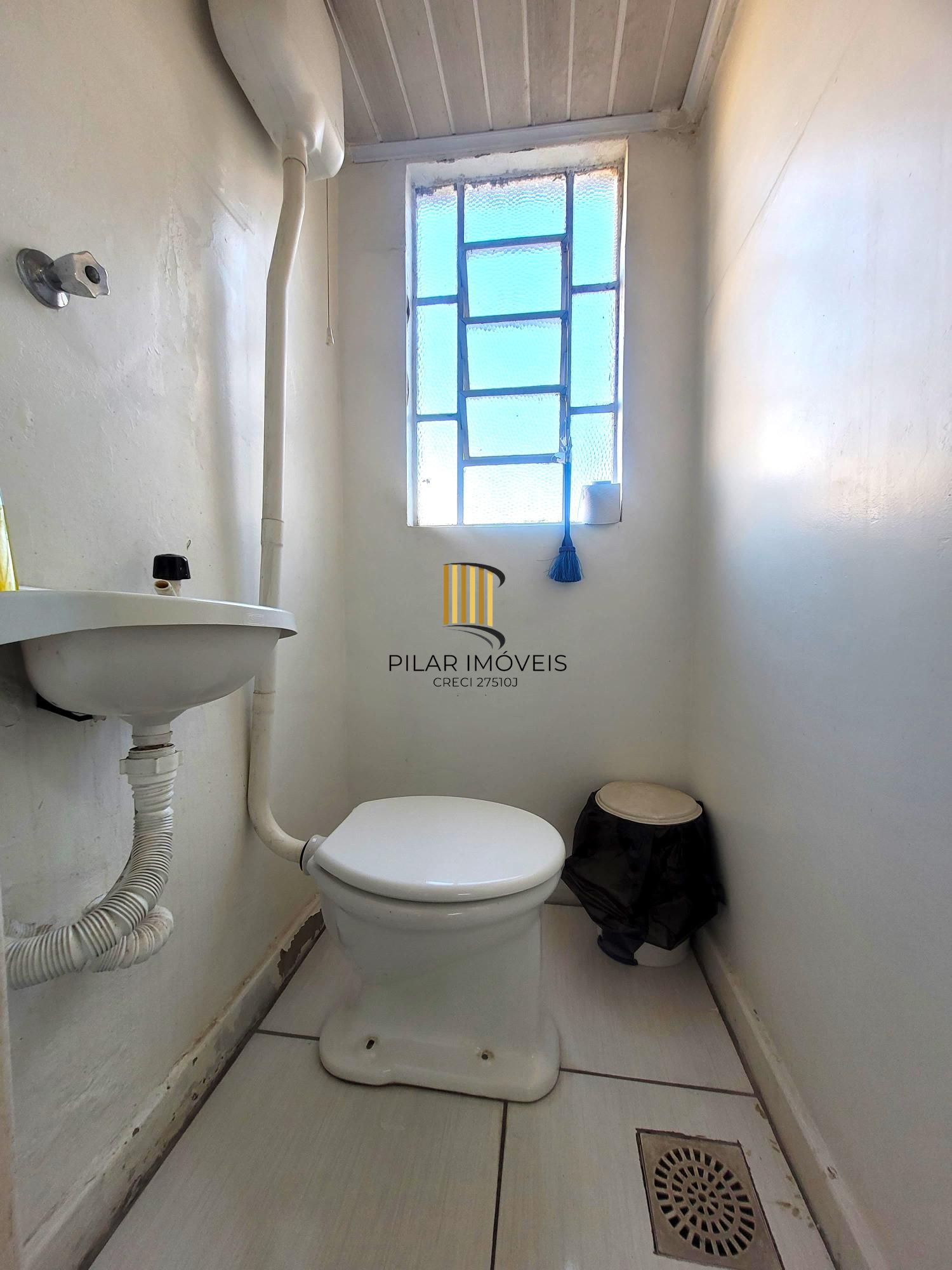 Excelente apartamento 2 dormitórios com  vista espetacular e sacada  na Rua :Dr. Barros Cassal .