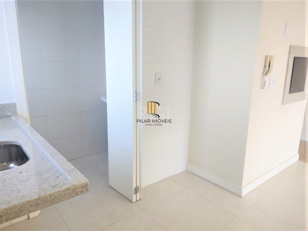 Excelente apartamento 2 dormitórios com  duas suítes,lavabo e vaga coberta próximo Av: Goethe
