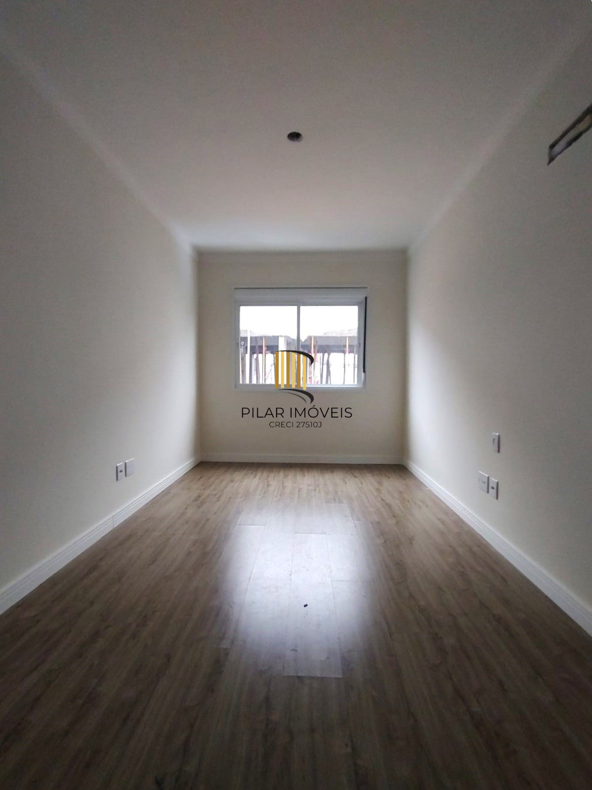APARTAMENTO 1 DORMITÓRIO COM SUÍTE, COZINHA AMERICANA, LAVABO E AMPLO LIVING NO BOM FIM!