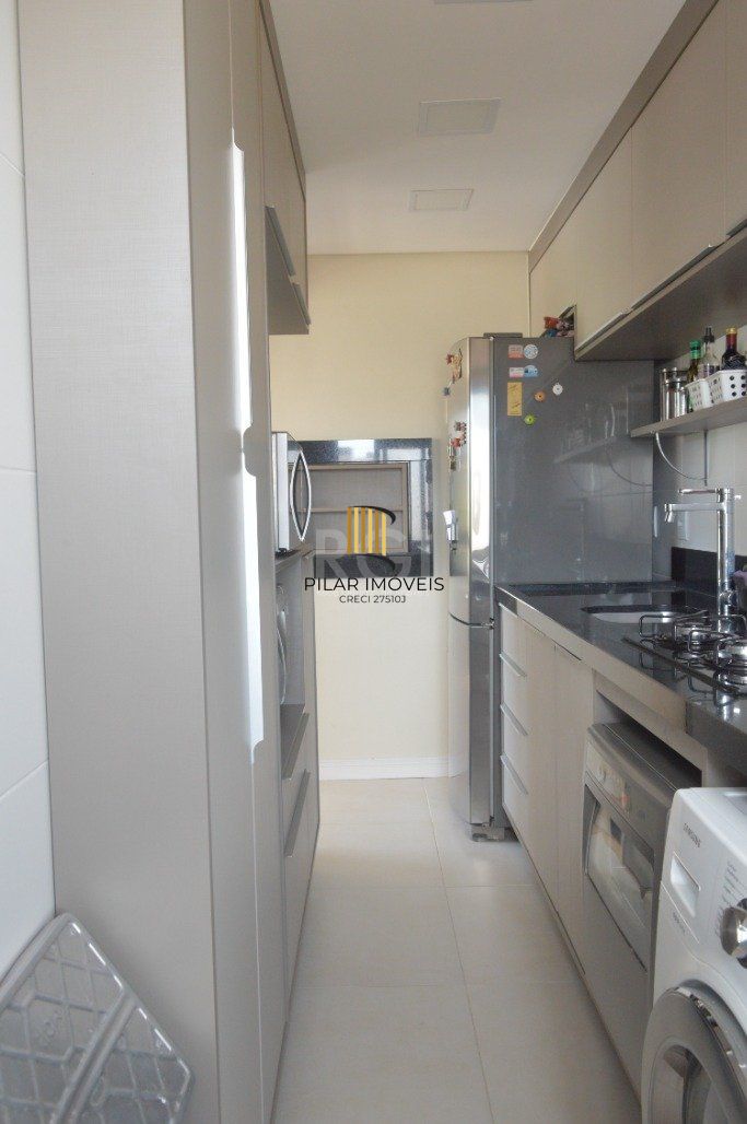 Excelente apartamento 2 dormitórios com box duplo próximo ao Zaffari Cabral