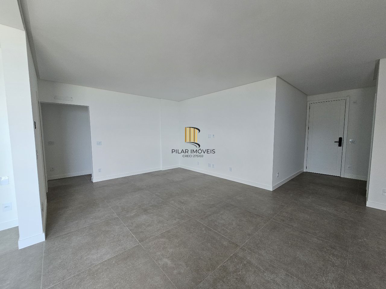 APARTAMENTO DE LUXO NO BLUE WAVES RESIDENCES EM PIÇARRA- SC COM VISTA PARA O MAR - ALTO PADRÃO