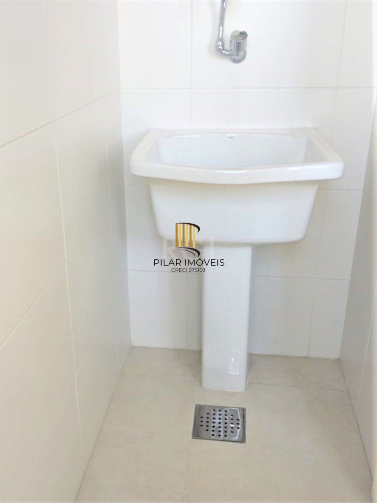 Excelente apartamento 2 dormitórios com  duas suítes,lavabo e vaga coberta próximo Av: Goethe