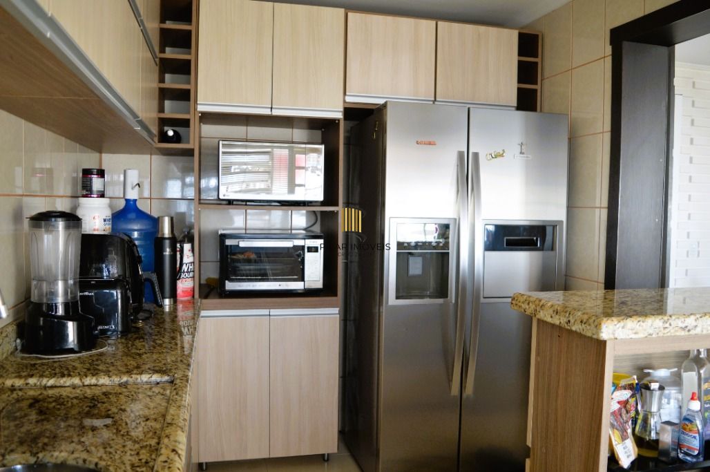 Impecável apto. 2 dormitórios -1 suíte, semimobiliado com linda vista e próximo ao Catamarã no Centro de Guaiba