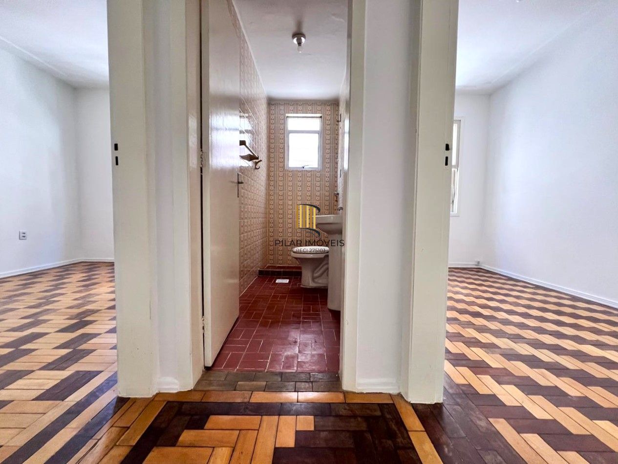 Apartamento 2 dormitórios na João Telles
