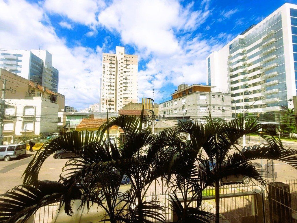 Excepcional apto. com excelente localização, na Rua Gomes Jardim 2 quartos com vaga.