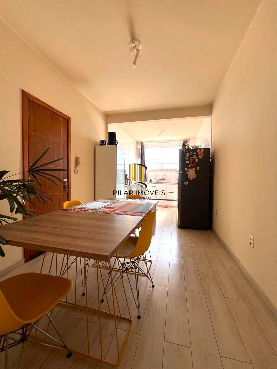 Apartamento 3 dormitórios em Frente a Faculdade de Odonto  e  Hosp. Clínicas