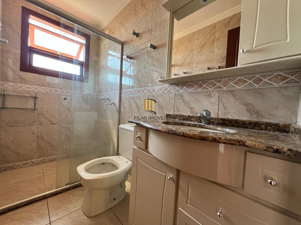 INCRÍVEL CASA COM LAREIRA E ESPAÇO GOOURMET EM CONDOMINIO NO BAIRRO IPANEMA!