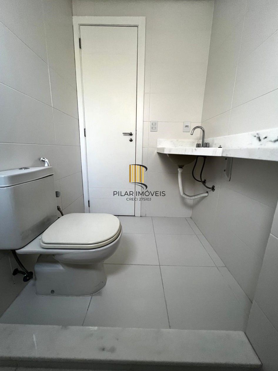 Apartamento 2 dormitórios com 1 suíte,  garden, 2 vagas e elevador no Bom Fim!