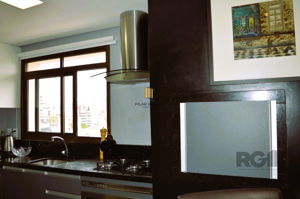 Excelente apartamento 2 dormitórios com  1 suíte e vista panorâmica para o Guaíba