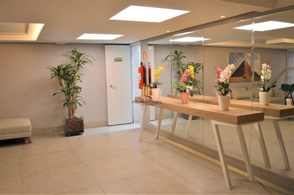 Excelente apartamento 2 dormitórios com garden e duas vagas no Bom Fim