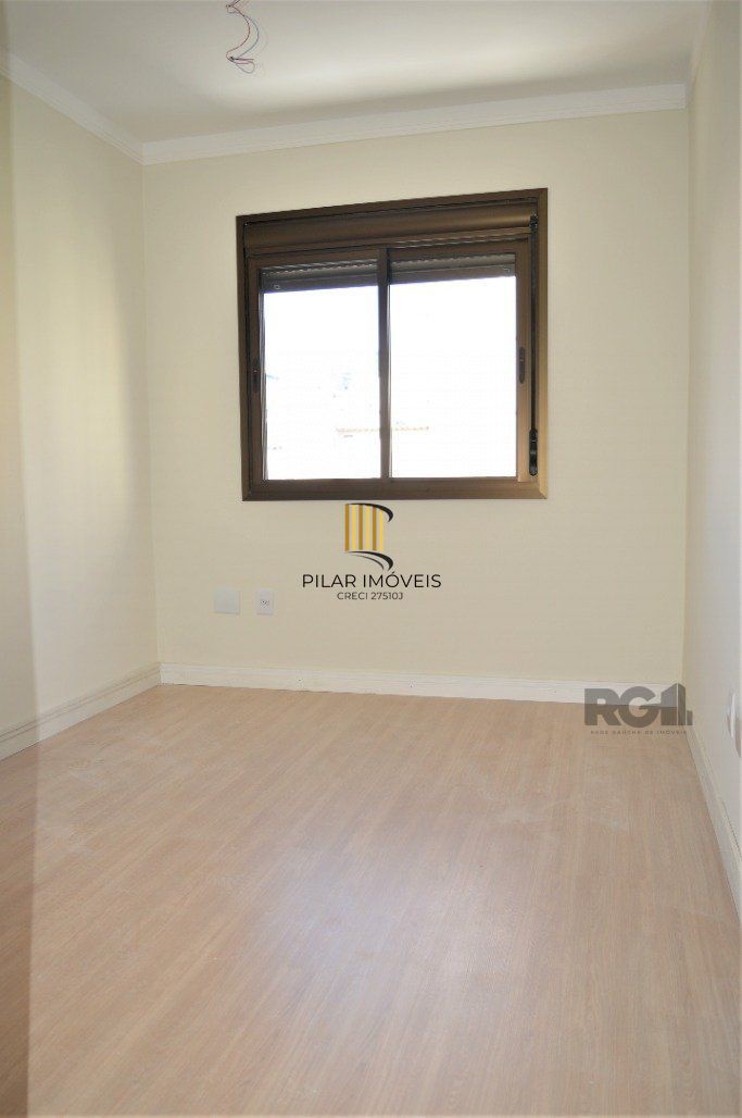 Lindo apartamento 2 dormitórios com 2 suítes, lavabo, vaga de garagem, amplo living 2 ambientes e cozinha com churrasqueira.