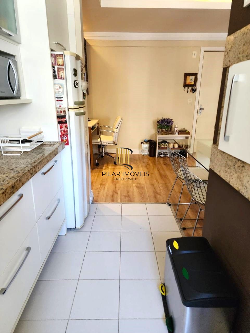 Excelente Apartamento 1 dormitório Semimobiliado com infra completa na Av. Independência!