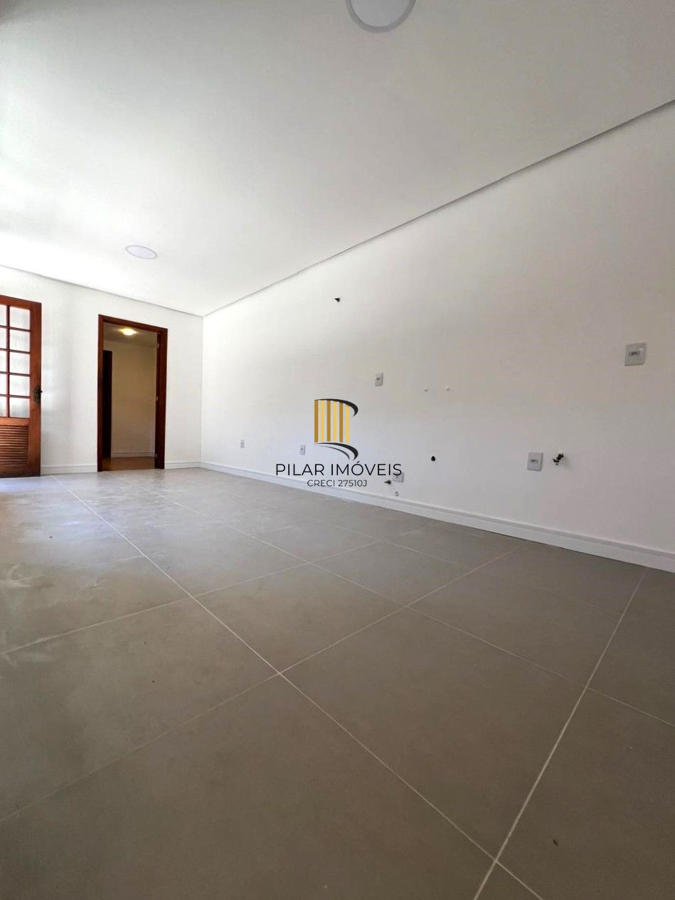 INCRÍVEL CASA COM LAREIRA E ESPAÇO GOOURMET EM CONDOMINIO NO BAIRRO IPANEMA!