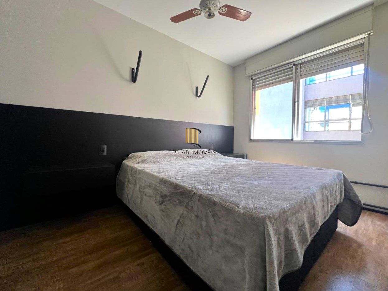 Cobertura 1 dormitório semi mobiliada com piscina e vaga no Bom Fim