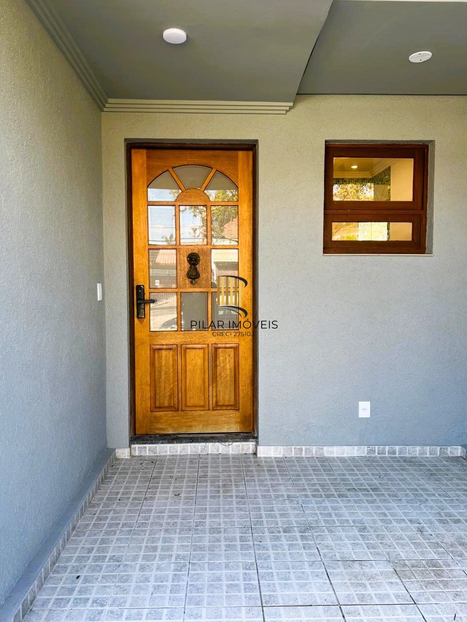 INCRÍVEL CASA COM LAREIRA E ESPAÇO GOOURMET EM CONDOMINIO NO BAIRRO IPANEMA!