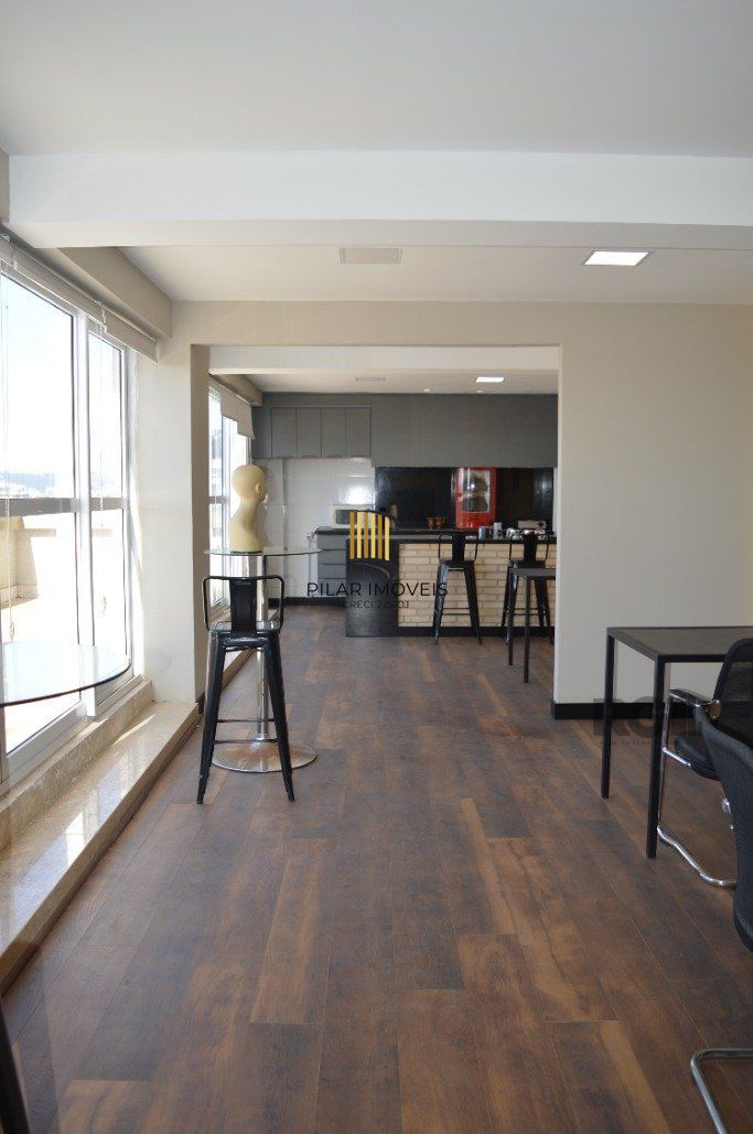 ANDAR INTEIRO NA GALERIA MALCOM 22º - SALA COMERCIAL LINDA E REFORMADA