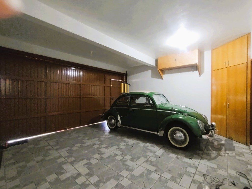 lindíssima e confortável casa com 3 quartos, piscina e 3 vagas no Parque Santa Fé em Porto Alegre!