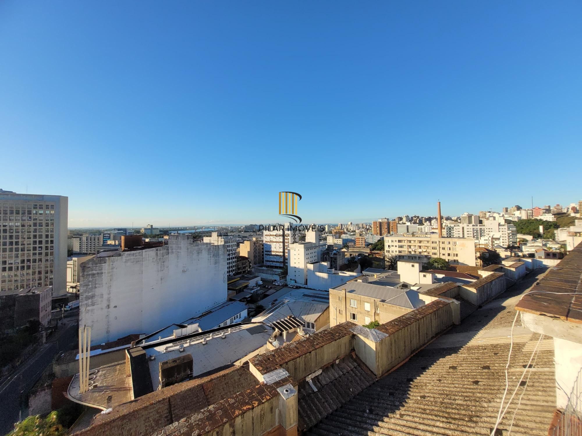 Excelente apartamento 2 dormitórios com  vista espetacular e sacada  na Rua :Dr. Barros Cassal .