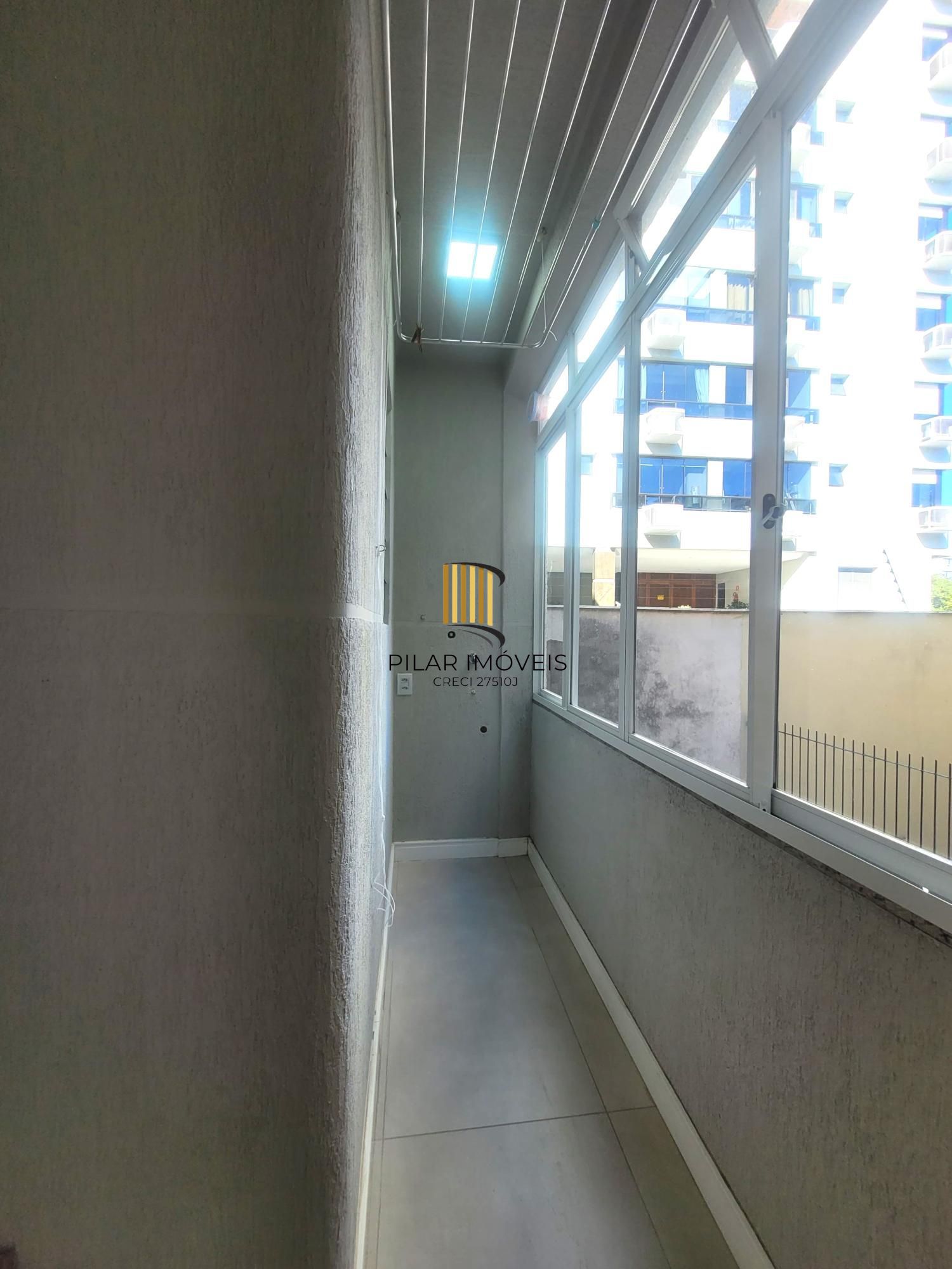 Lindo apartamento 2 dormitórios todo Reformado no Bairro Moinhos.
