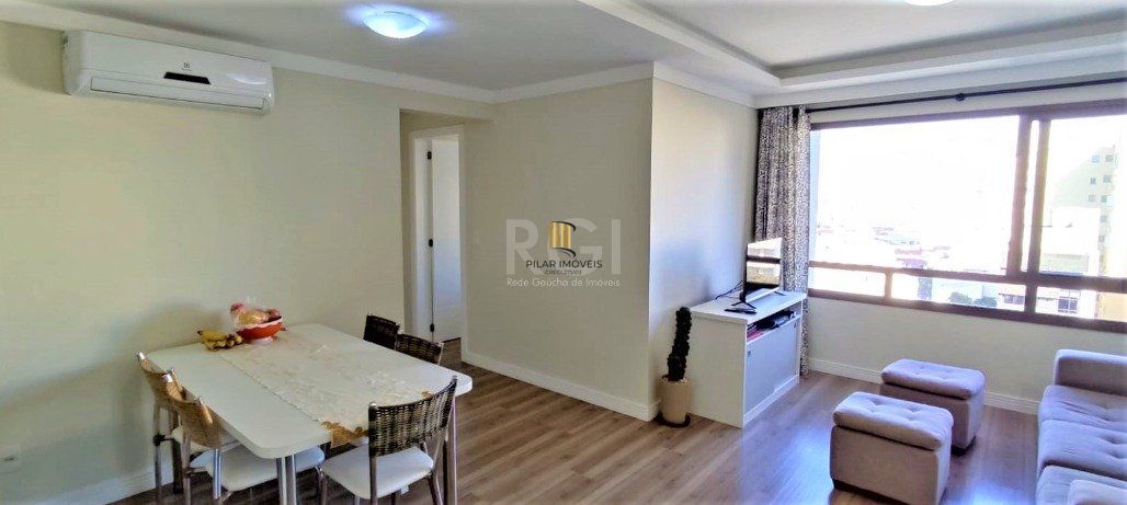 Excelente, amplo e ensolarado apartamento 3 dormitórios sendo 1 suíte, com living 2 ambientes, banheiro social, semimobiliado e com 2 vagas de garagem.