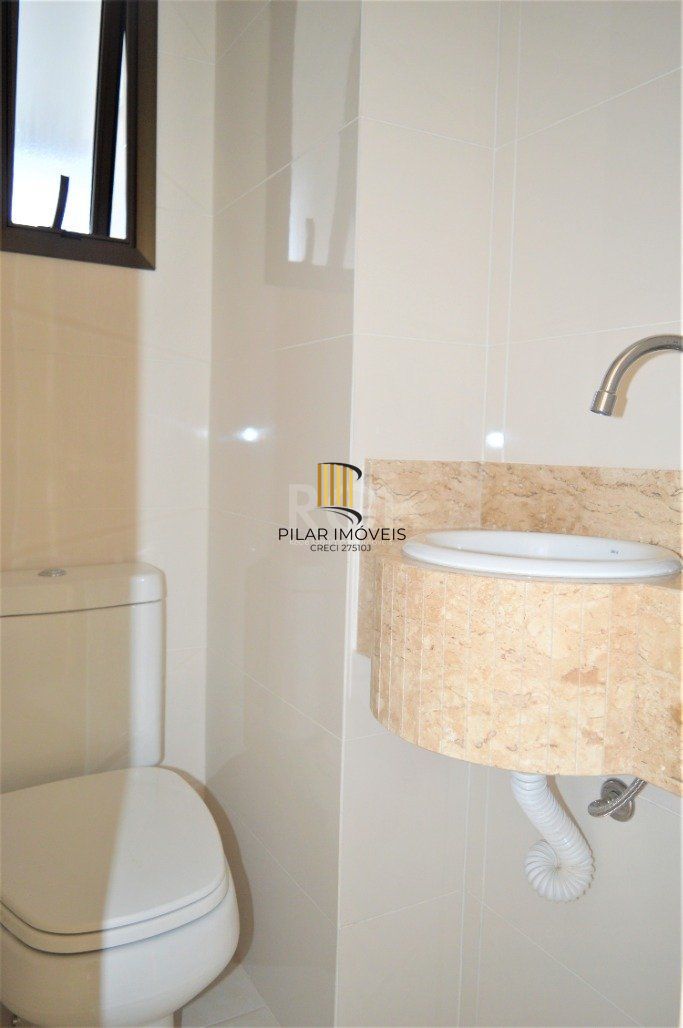 Excelente apartamento 2 dormitórios com  duas suítes,lavabo e vaga coberta próximo Av: Goethe
