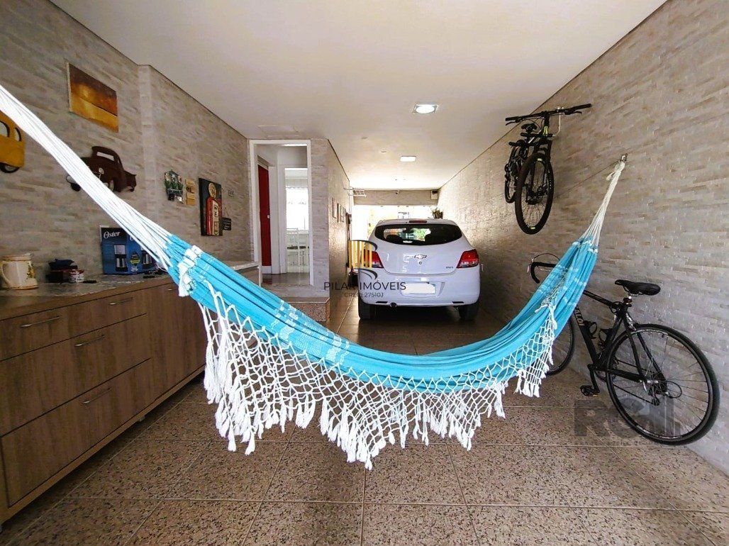 Casa 3 dormitórios no bairro Vila Cachoeirinha