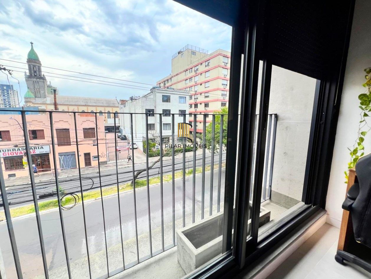 STUDIO SEMIMOBILIADO NA AV. VENÂNCIO AIRES PRÓXIMO AO HPS, UFRGS, HOSP. CLINICAS, COLÉGIO MILITAR!