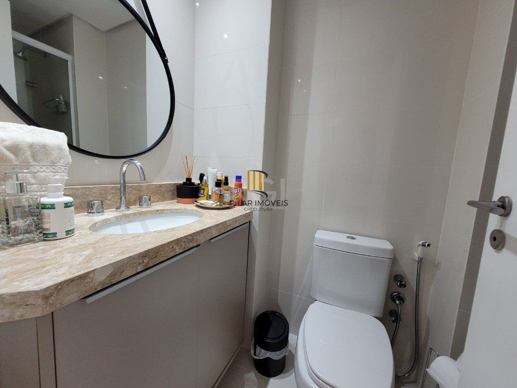 Excelente apartamento 2 dormitórios com box duplo próximo ao Zaffari Cabral