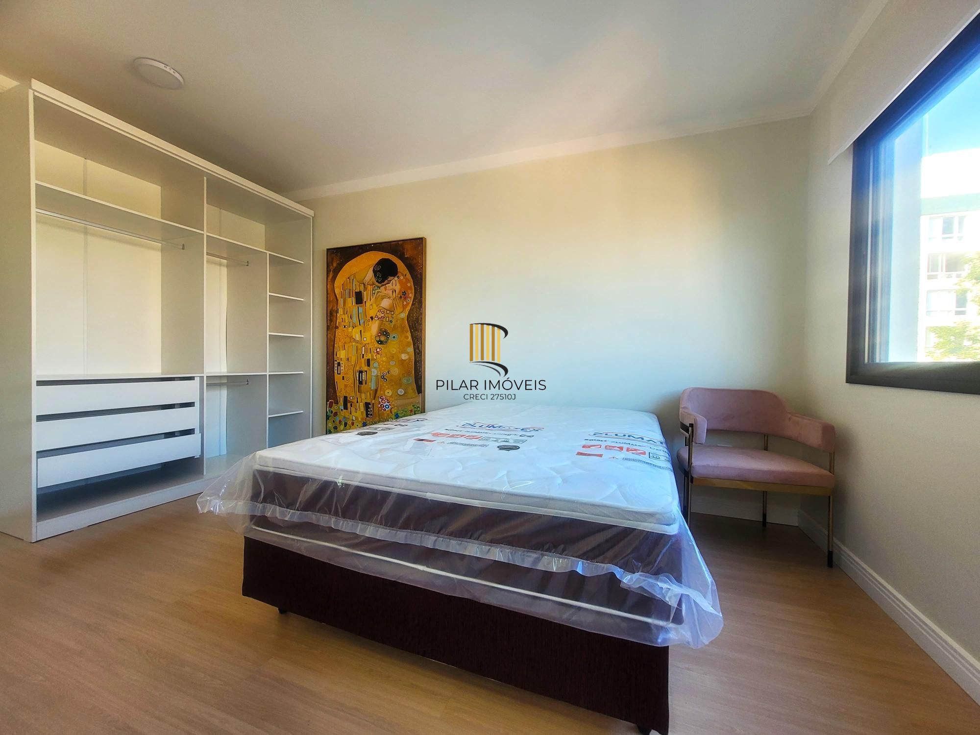 Excelente apartamento 2 dormitórios semi mobiliado no Mont`t Serrat