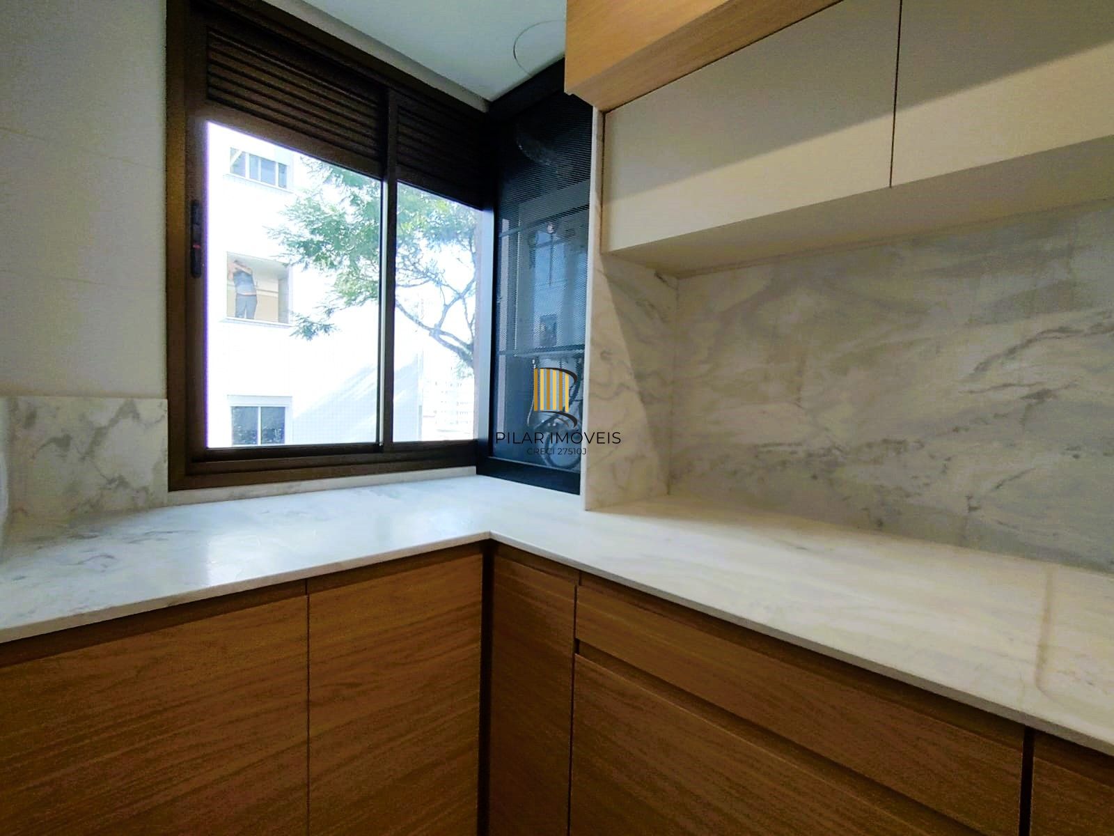 Lindo Duplex 2 dormitórios todo reformado na Dona Laura