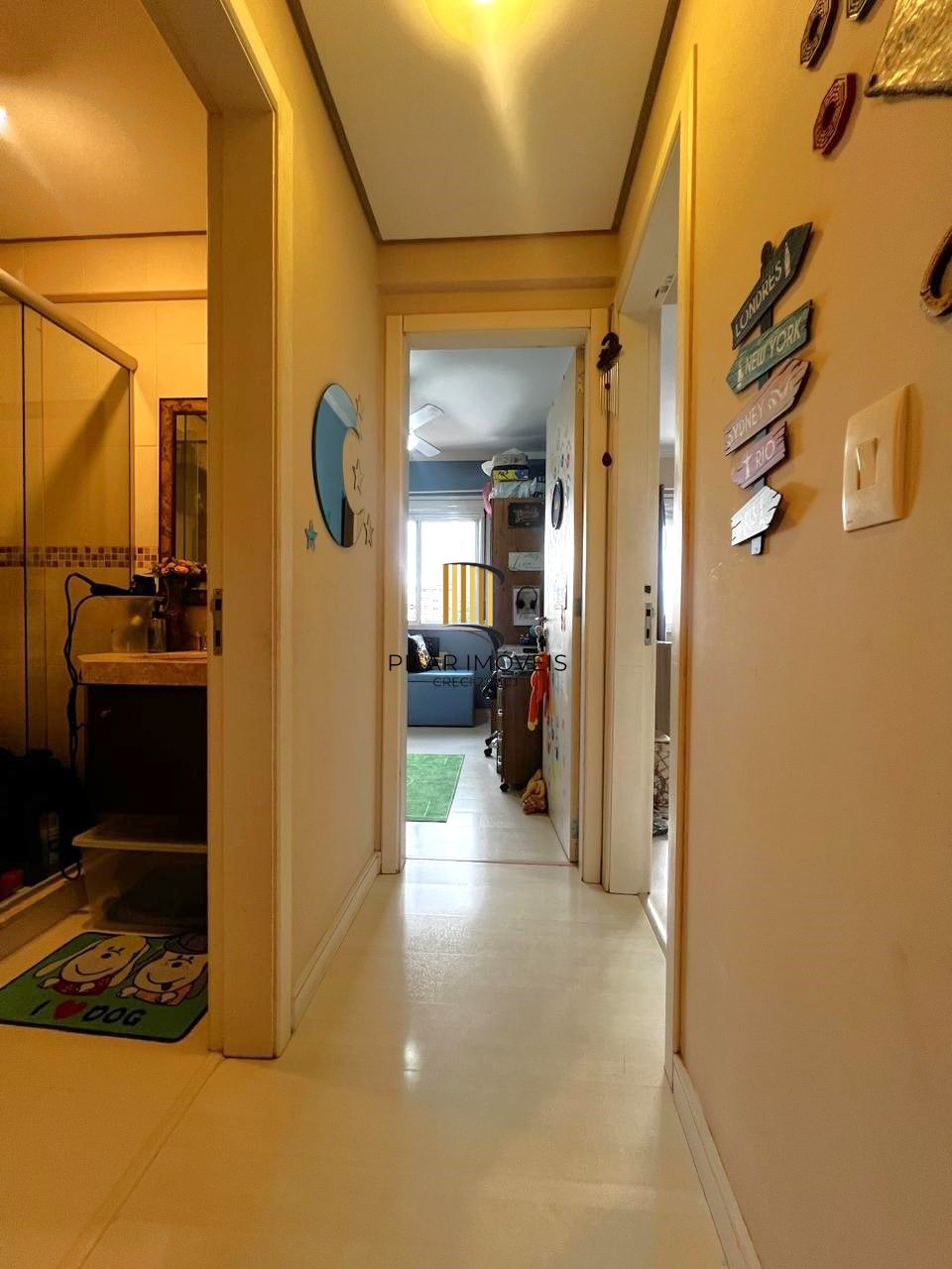 Excelente apartamento 2 dormitórios com duas vagas na Cidade Baixa